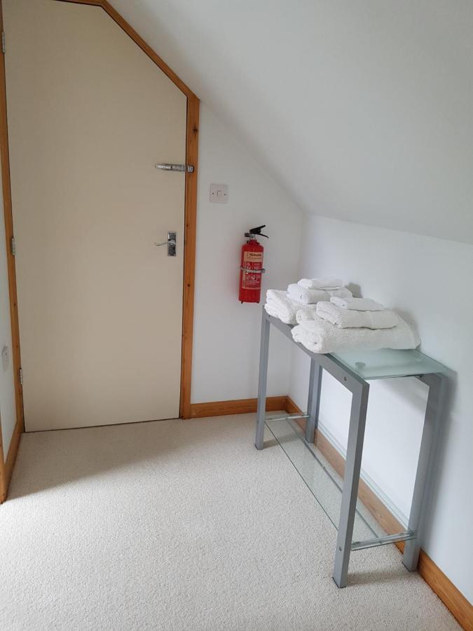 Meadow Oak Accommodation Бодмин Екстериор снимка